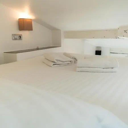 Sk3 Avec Mezzanine, Quartier Du Port A Lägenhet